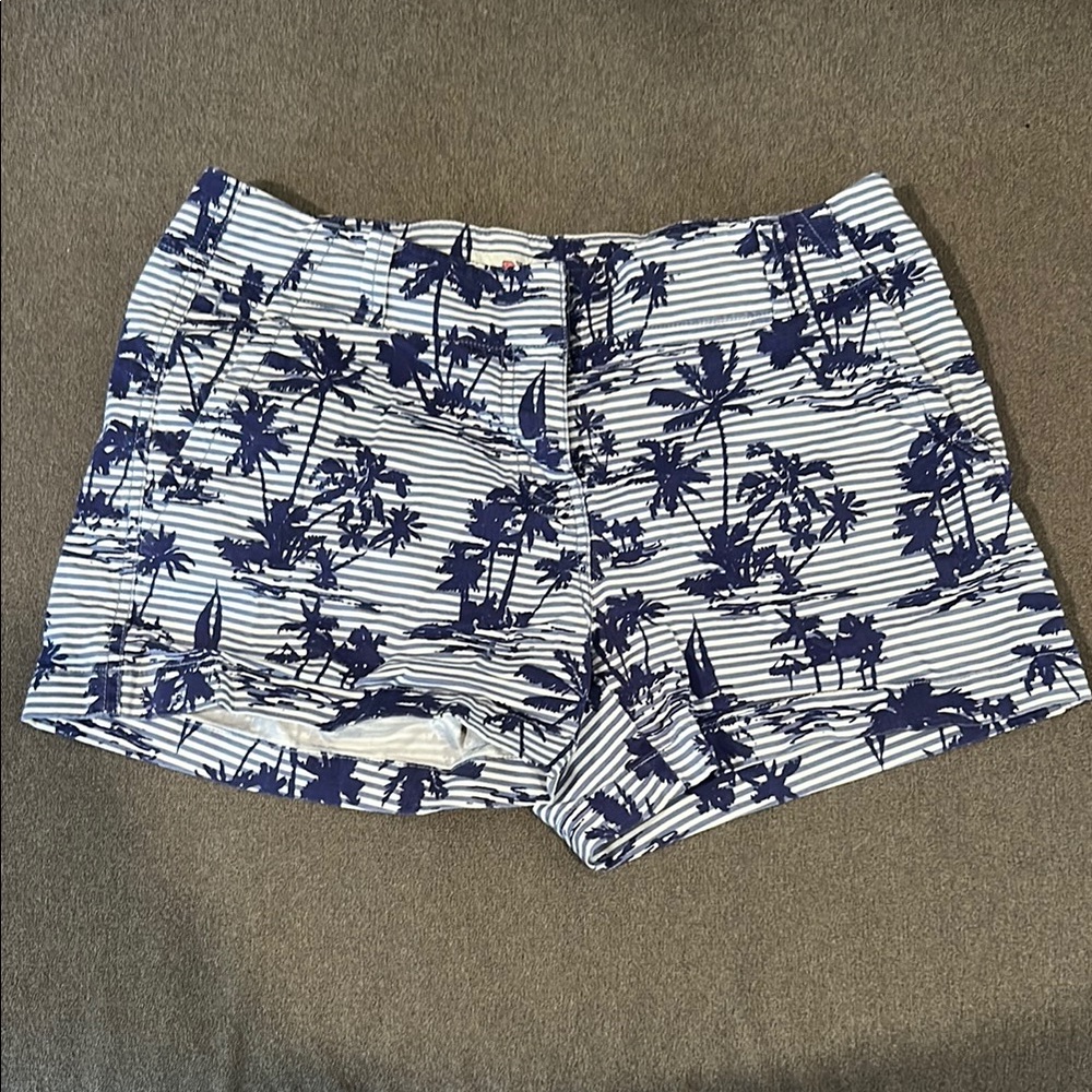Vineyard Vines Blue and White Shorts